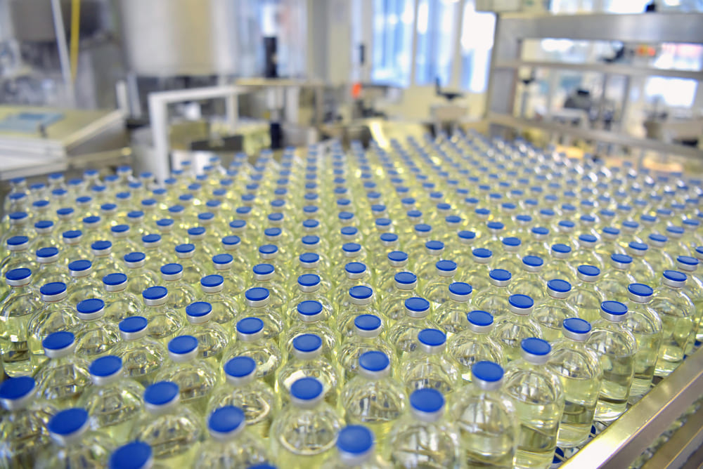 Arzneimittelfläschchen in Pharmaunternehmen