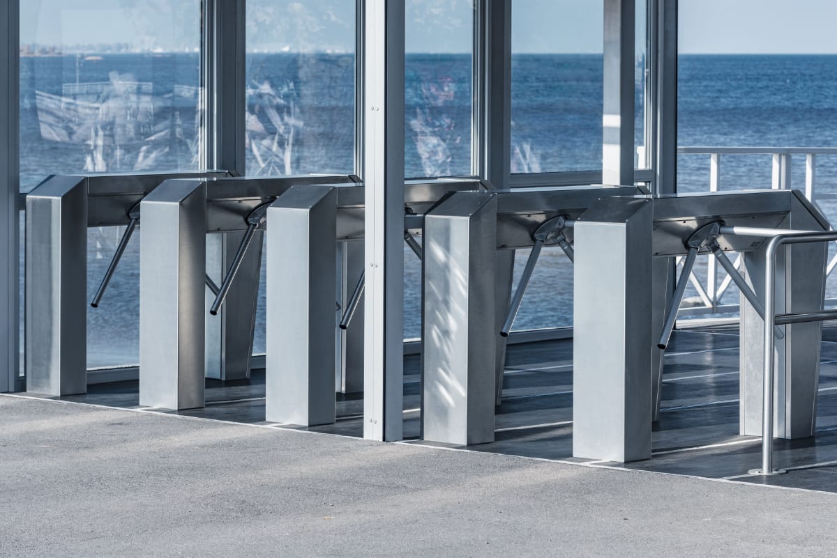 Enpersonspassage system