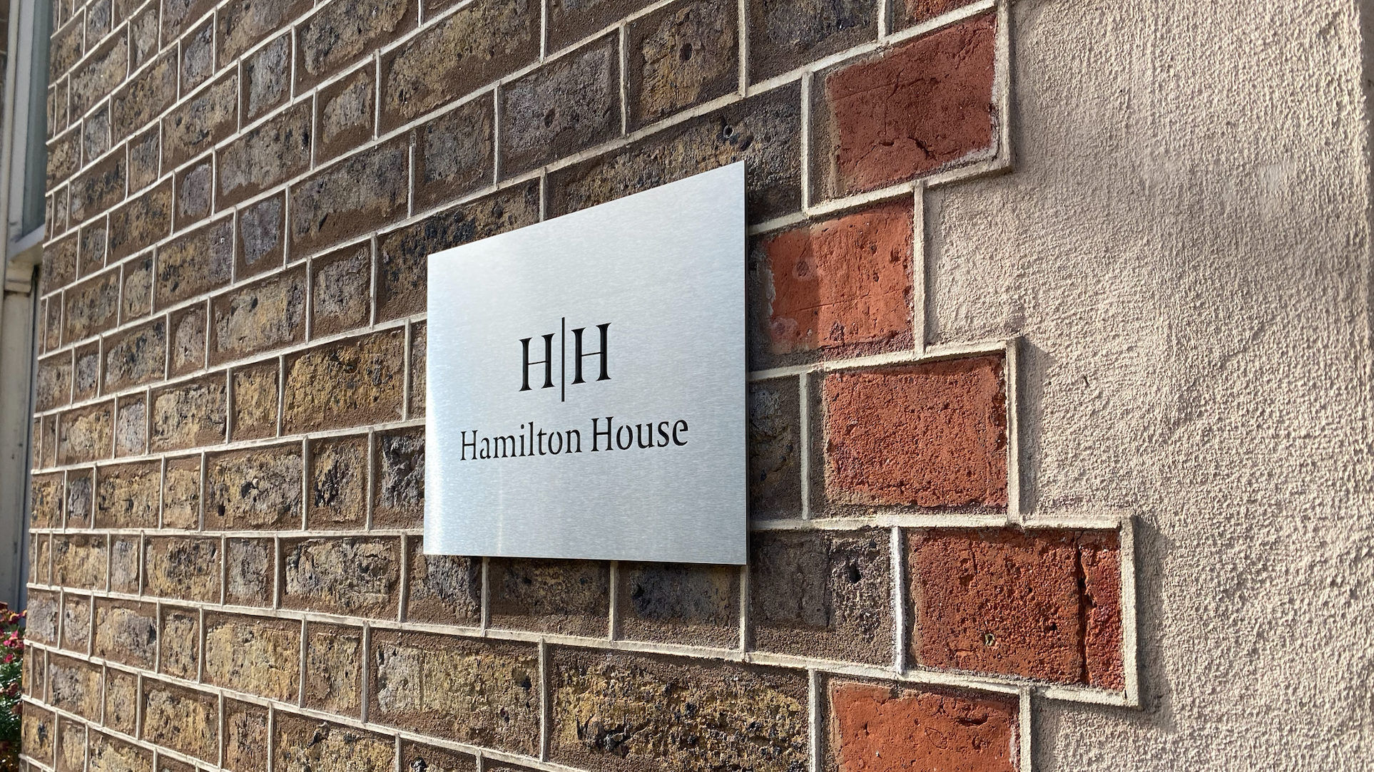 Hamilton-House-Signage